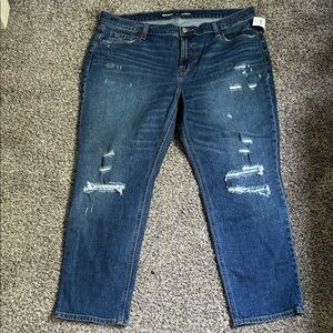 NWT Old Navy Mid Rise Boyfriend Jeans
